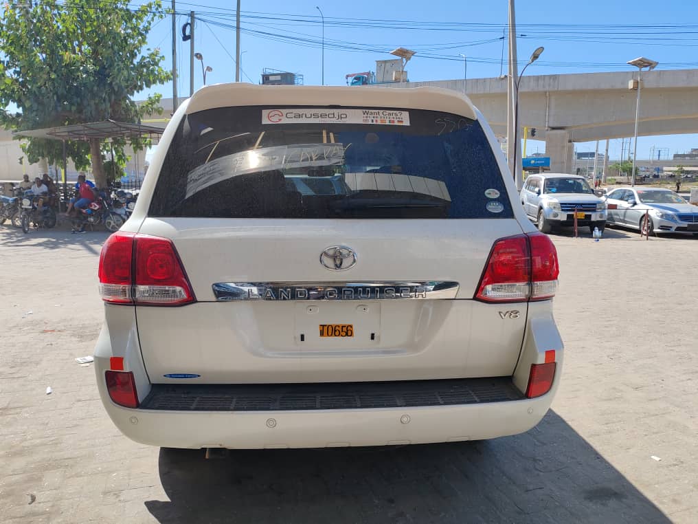 Toyota Land Cruiser V8