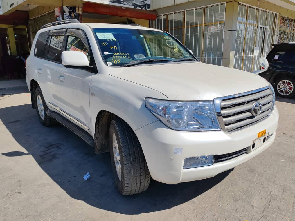 Toyota Land Cruiser V8